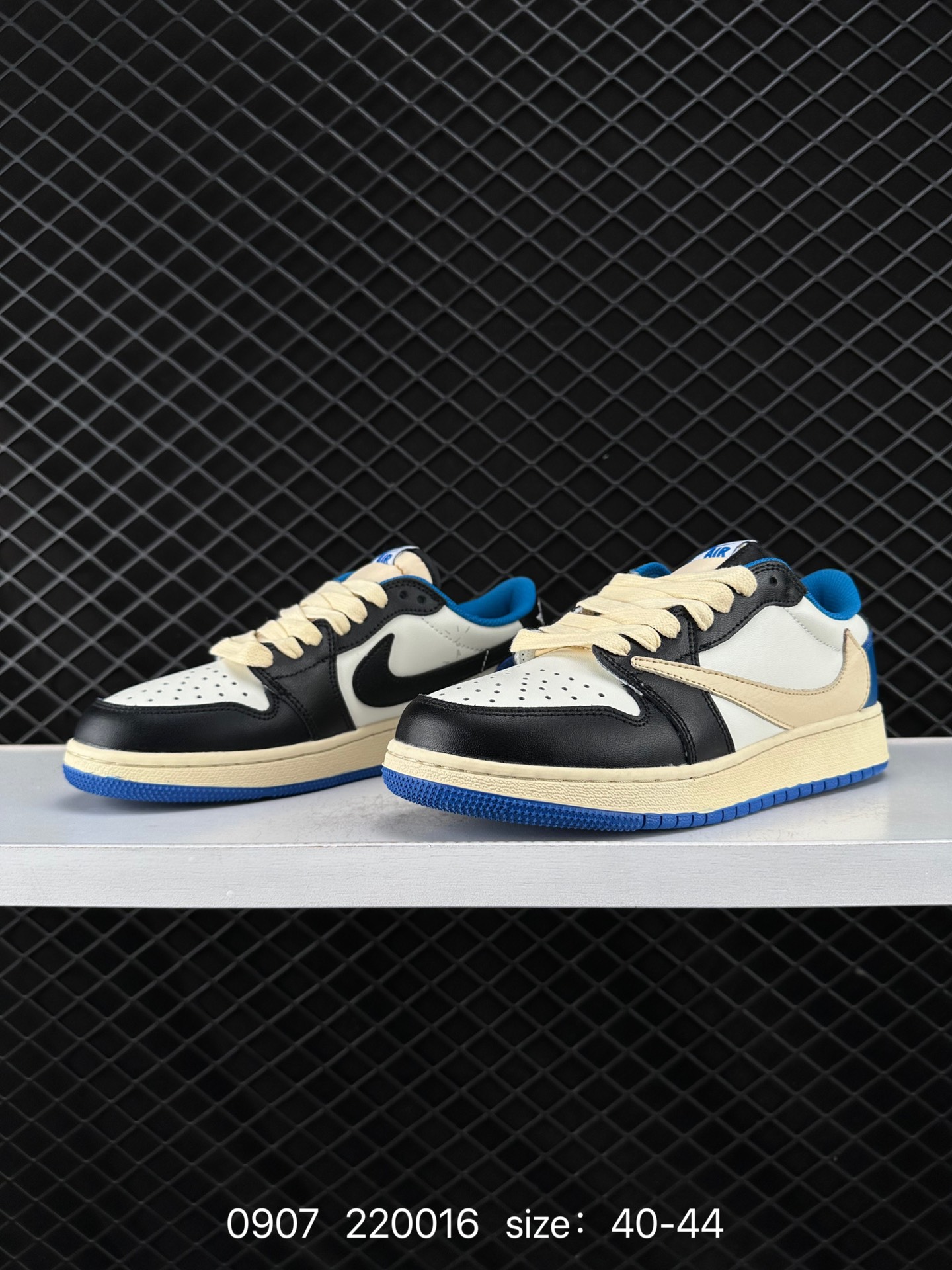 fragment design x Travis Scott x Nike Air Jordan 1 Low OG SP”Black/Green Toe“